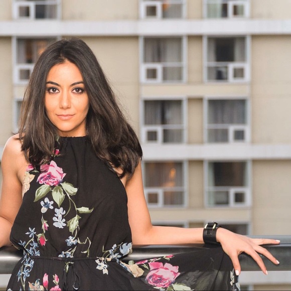 Meet your Posher - Picture 2 of 4